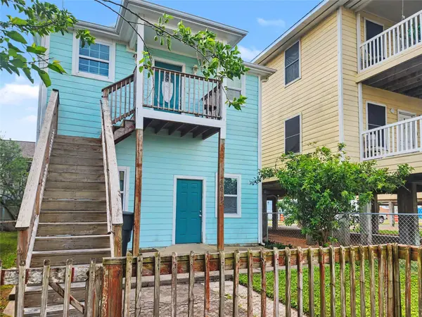 5617 Avenue R 1/2, Galveston, TX 77551