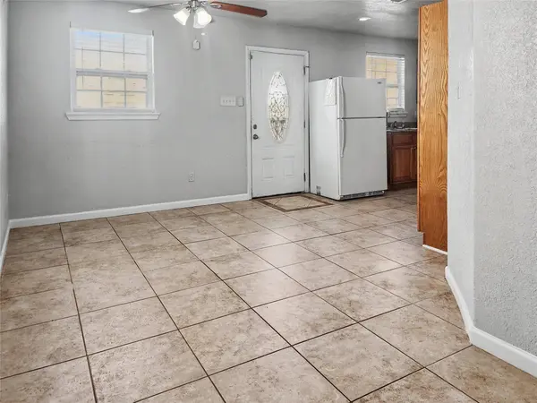 5617 Avenue R 1/2, Galveston, TX 77551