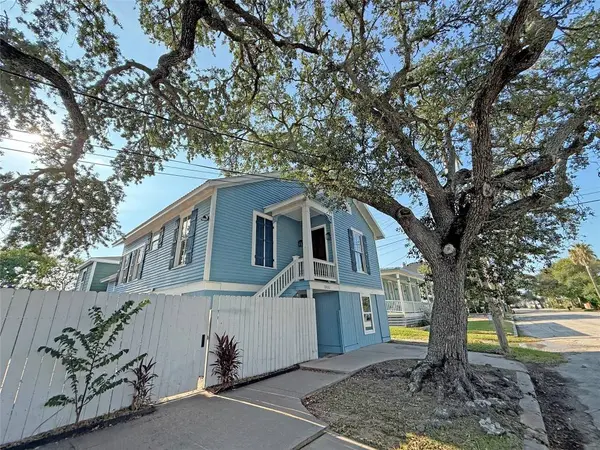 1415 Moody AVE, Galveston, TX 77550