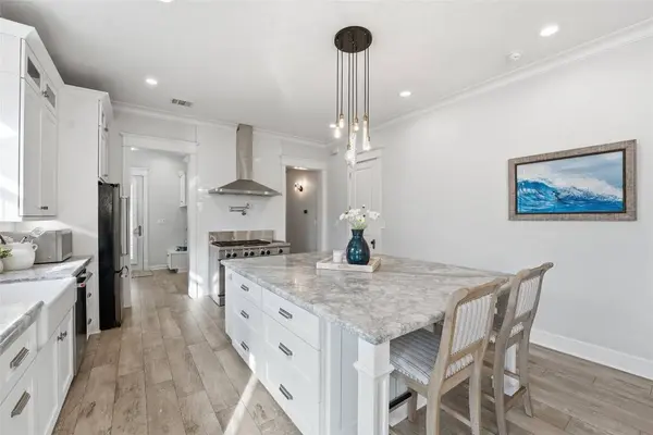 10 Mariner PASS, Galveston, TX 77554