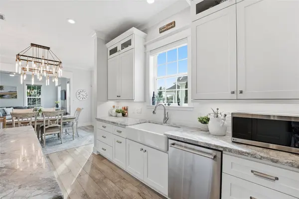 10 Mariner PASS, Galveston, TX 77554