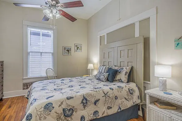 1416 13th ST, Galveston, TX 77550