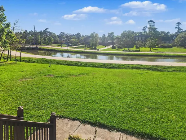 3415 E Bayou DR, Shoreacres, TX 77571