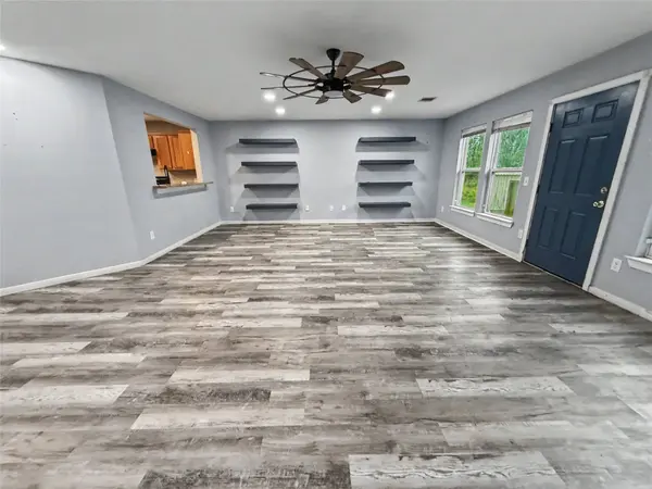 3415 E Bayou DR, Shoreacres, TX 77571