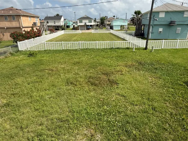 16721 Henry Morgan RD, Jamaica Beach, TX 77554