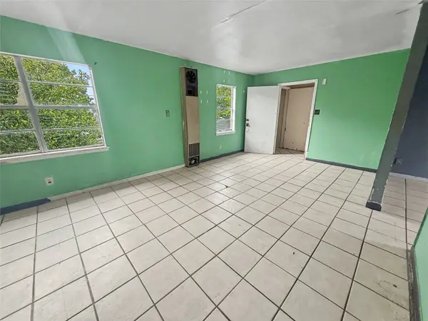 2106 Avenue L, Galveston, TX 77550