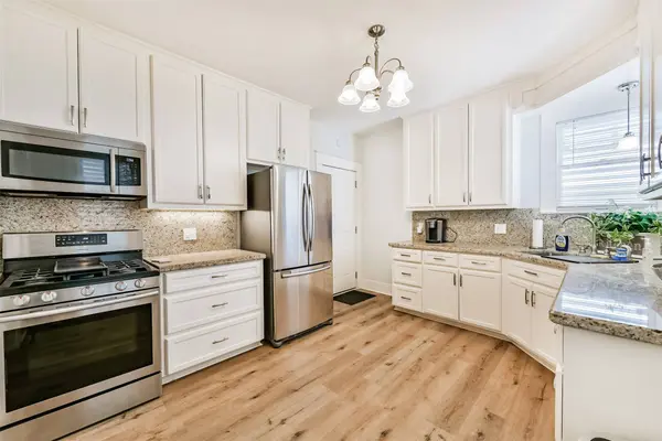 2115 Jack Johnson BLVD, Galveston, TX 77550