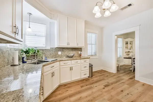 2115 Jack Johnson BLVD, Galveston, TX 77550