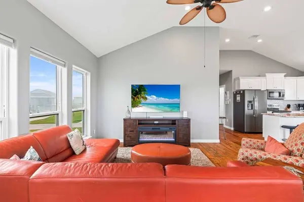 18607 Warrior RD, Galveston, TX 77554