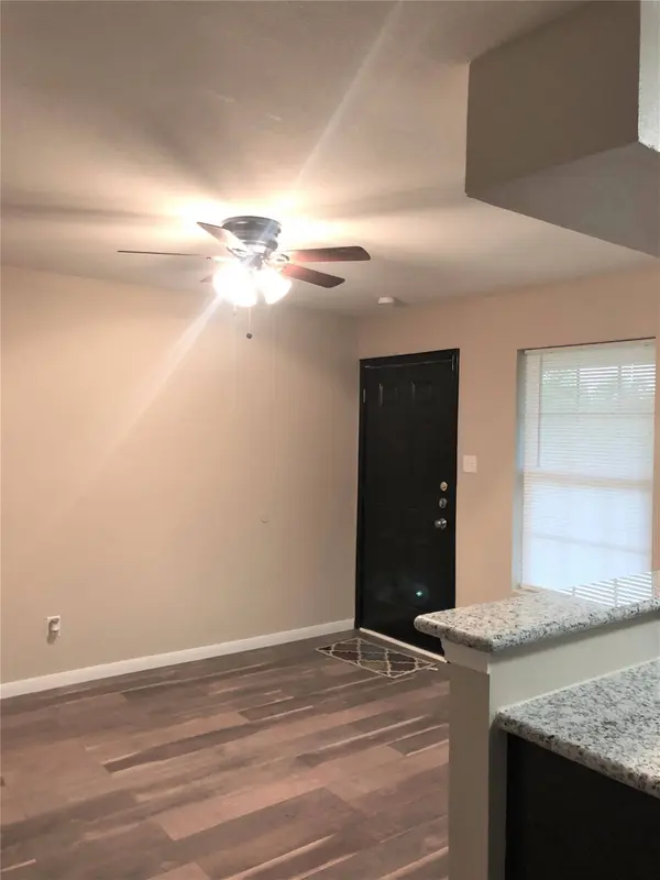 704 Ave B #5, La Marque, TX 77568