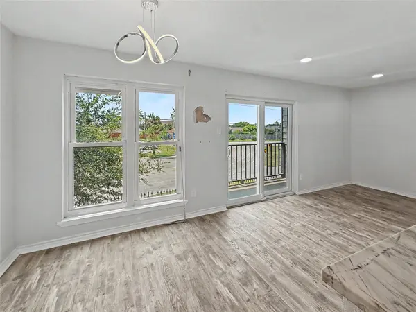 3220 69th ST #B12, Galveston, TX 77551