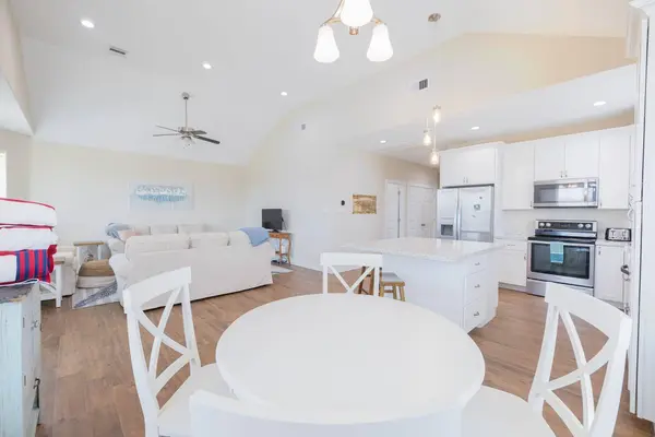 4129 Fort Bend DR, Galveston, TX 77554