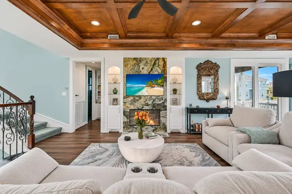 12 Fleming, Hitchcock, TX 77563