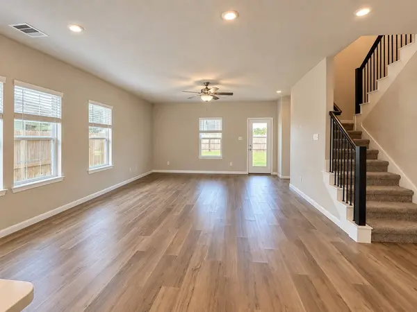 10012 Deussen LN, Texas City, TX 77591
