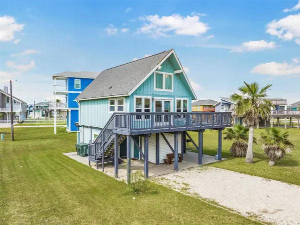 22818 Buena ST, Galveston, TX 77554