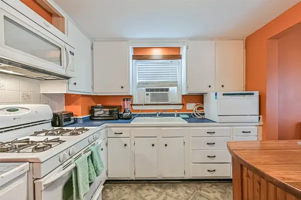 1405 50th ST, Galveston, TX 77551