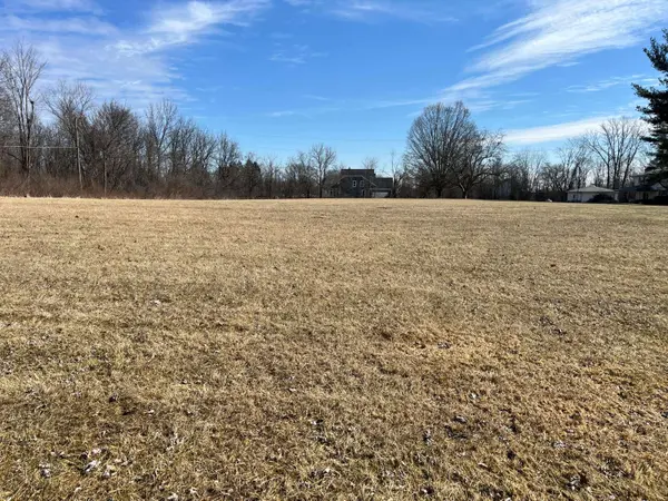5560 Refugee Road, Baltimore, OH 43105