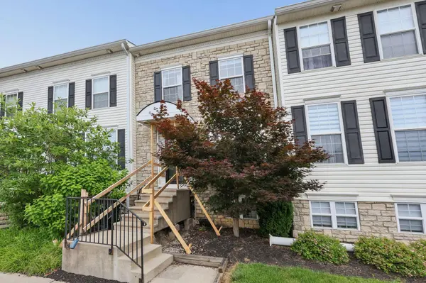 256 Oxford Oak Drive, Blacklick, OH 43004