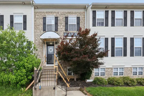 256 Oxford Oak Drive, Blacklick, OH 43004