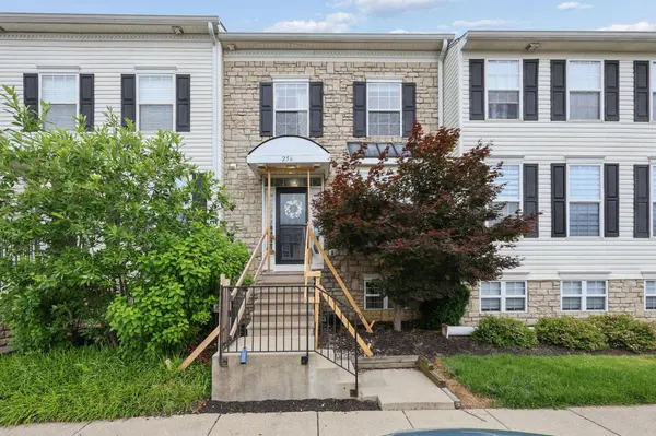 256 Oxford Oak Drive, Blacklick, OH 43004