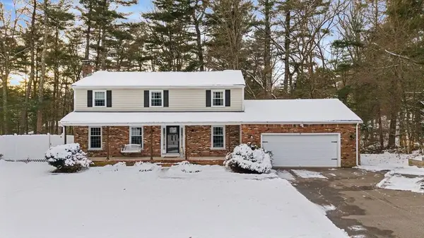 8 Ridgefield Rd, Norfolk, MA 02056