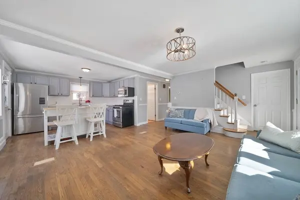 26 Bartholomew Ter, Peabody, MA 01960