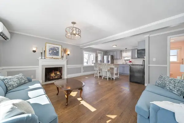26 Bartholomew Ter, Peabody, MA 01960