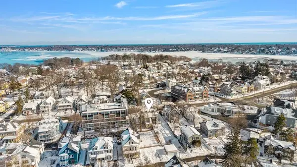 326 Lafayette St #2, Salem, MA 01970