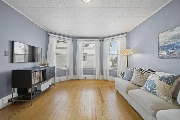 25 Eden St #25, Salem, MA 01970