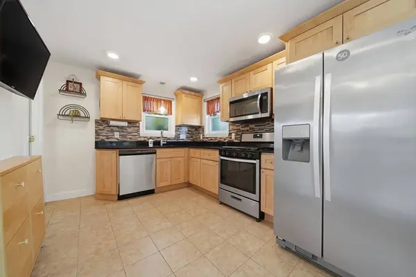 15 Verdmont Ave, Lynn, MA 01904