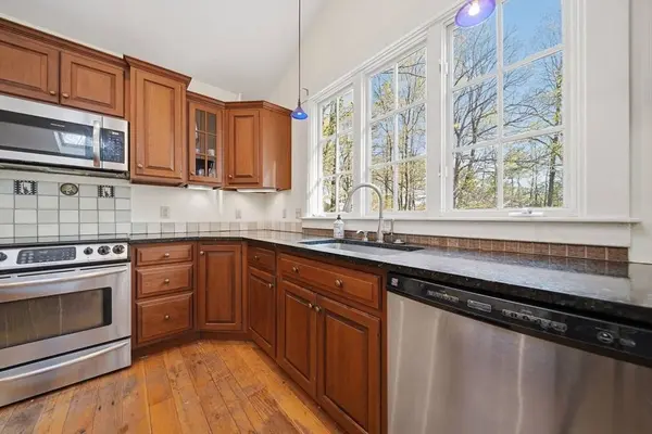 1547 Main St, Concord, MA 01742