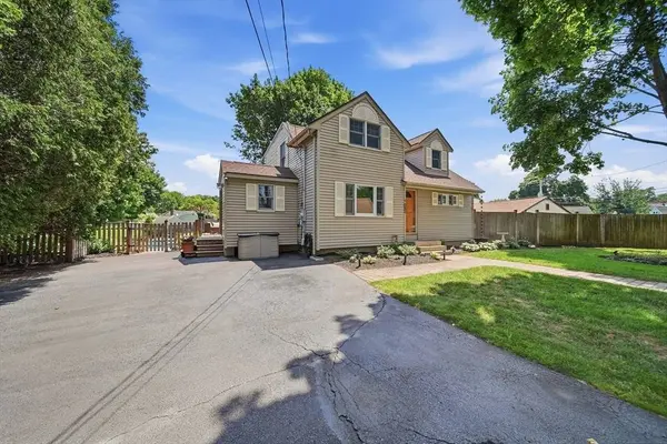 1 Summit Terrace, Peabody, MA 01960