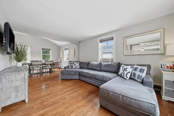 20 Herbert St, Wakefield, MA 01880