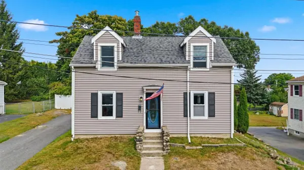 20 Herbert St, Wakefield, MA 01880