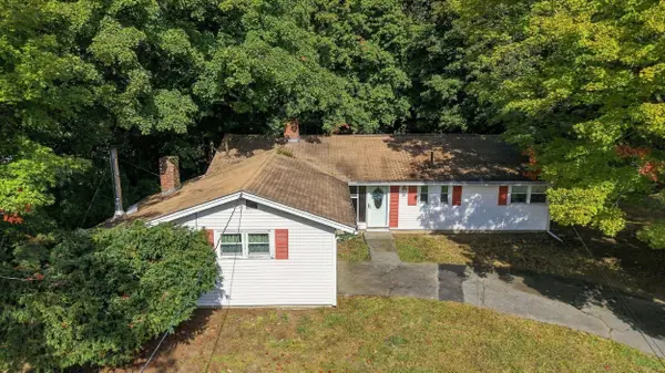 32 Curwen Rd, Peabody, MA 01960