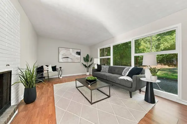 32 Curwen Rd, Peabody, MA 01960
