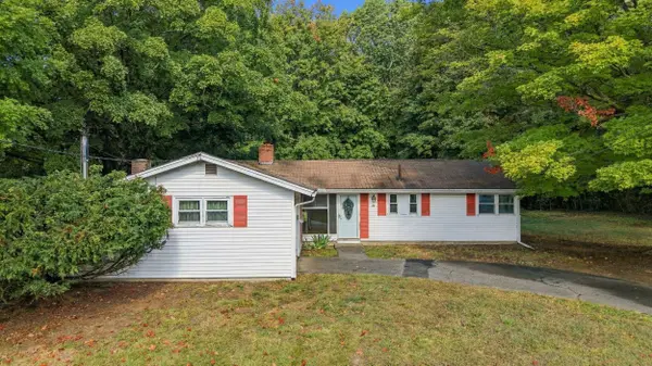 32 Curwen Rd