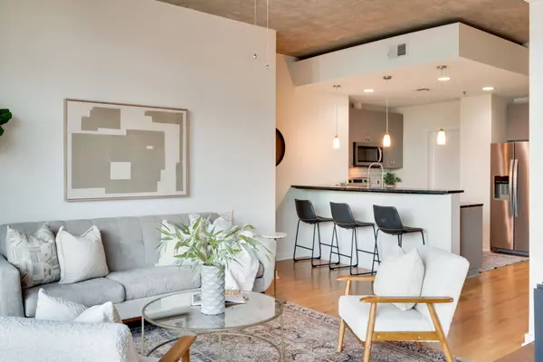 301 Demonbreun St #1917, Nashville, TN 37201