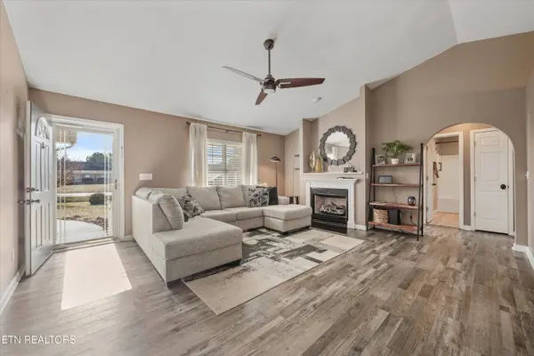 913 Corntassel Rd, Vonore, TN 37885