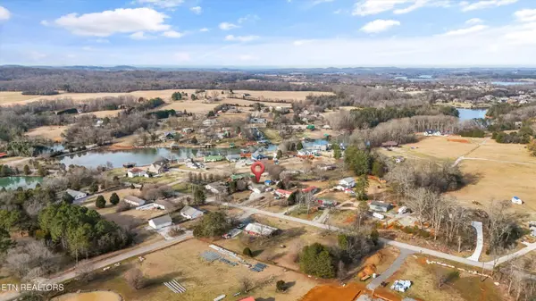 913 Corntassel Rd, Vonore, TN 37885