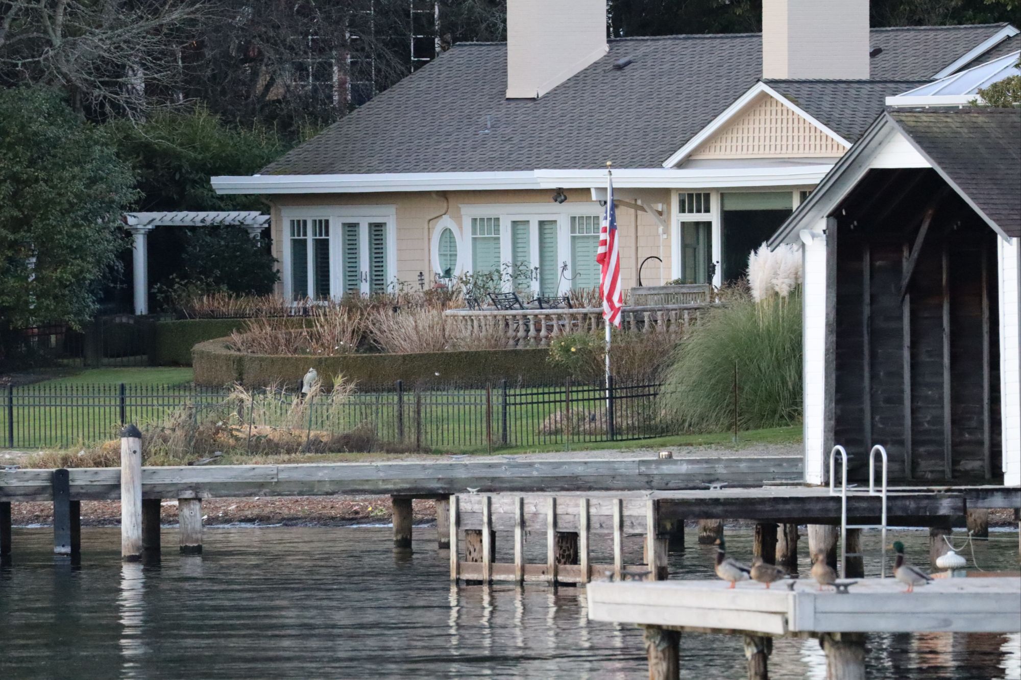 Fort Loudoun Lake waterfront Loudon Tennessee homes for sale Loudon County