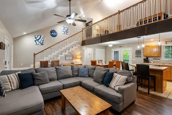 165 Kangaroo Ridge, Byrdstown, TN 38549