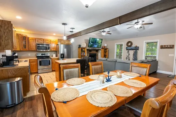 165 Kangaroo Ridge, Byrdstown, TN 38549