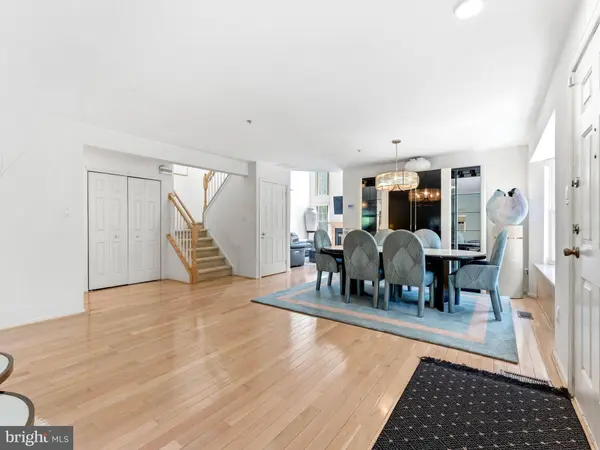 136 BUCKINGHAM WAY, Mount Laurel, NJ 08054