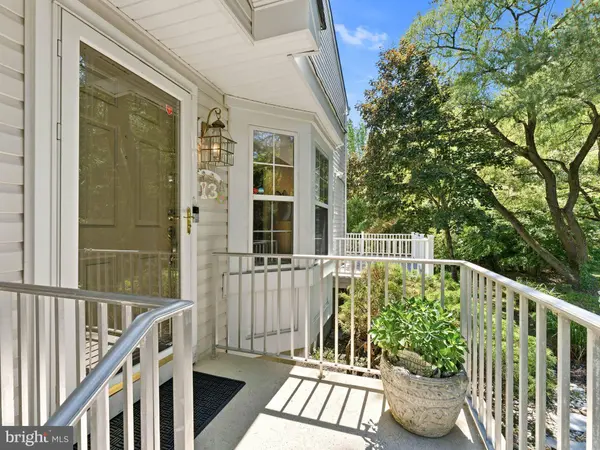 136 BUCKINGHAM WAY, Mount Laurel, NJ 08054