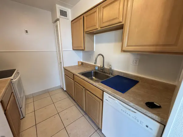 2834 Atlantic Avenue, Atlantic City, NJ 08401