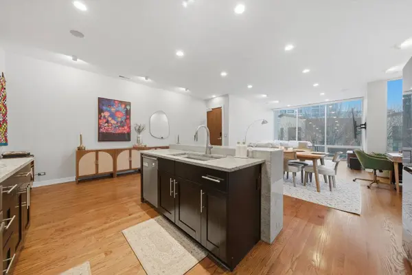 925 N Larrabee ST #2N, Chicago, IL 60610