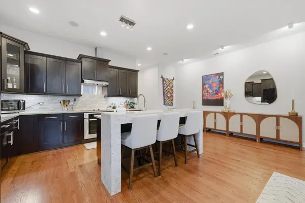 925 N Larrabee ST #2N, Chicago, IL 60610
