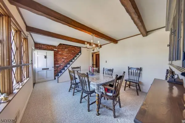 180 Oxford Ave, Saddle Brook Twp., NJ 07663