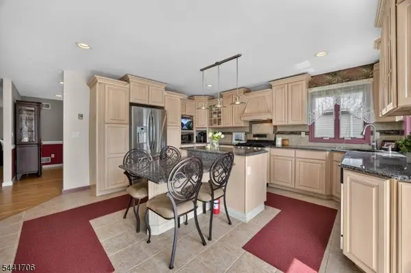 12 William St, Saddle Brook Twp., NJ 07663